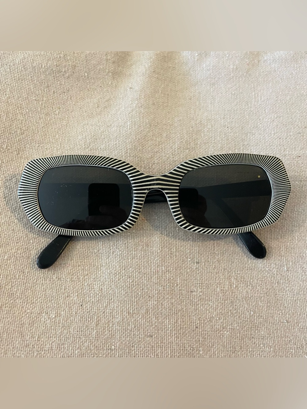 Vintage SUNSVILLE U.S.A. Black White Striped Retro Sunglasses Shades RARE